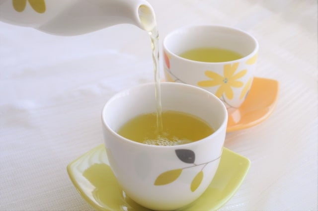日本産松葉茶の美味しい飲み方